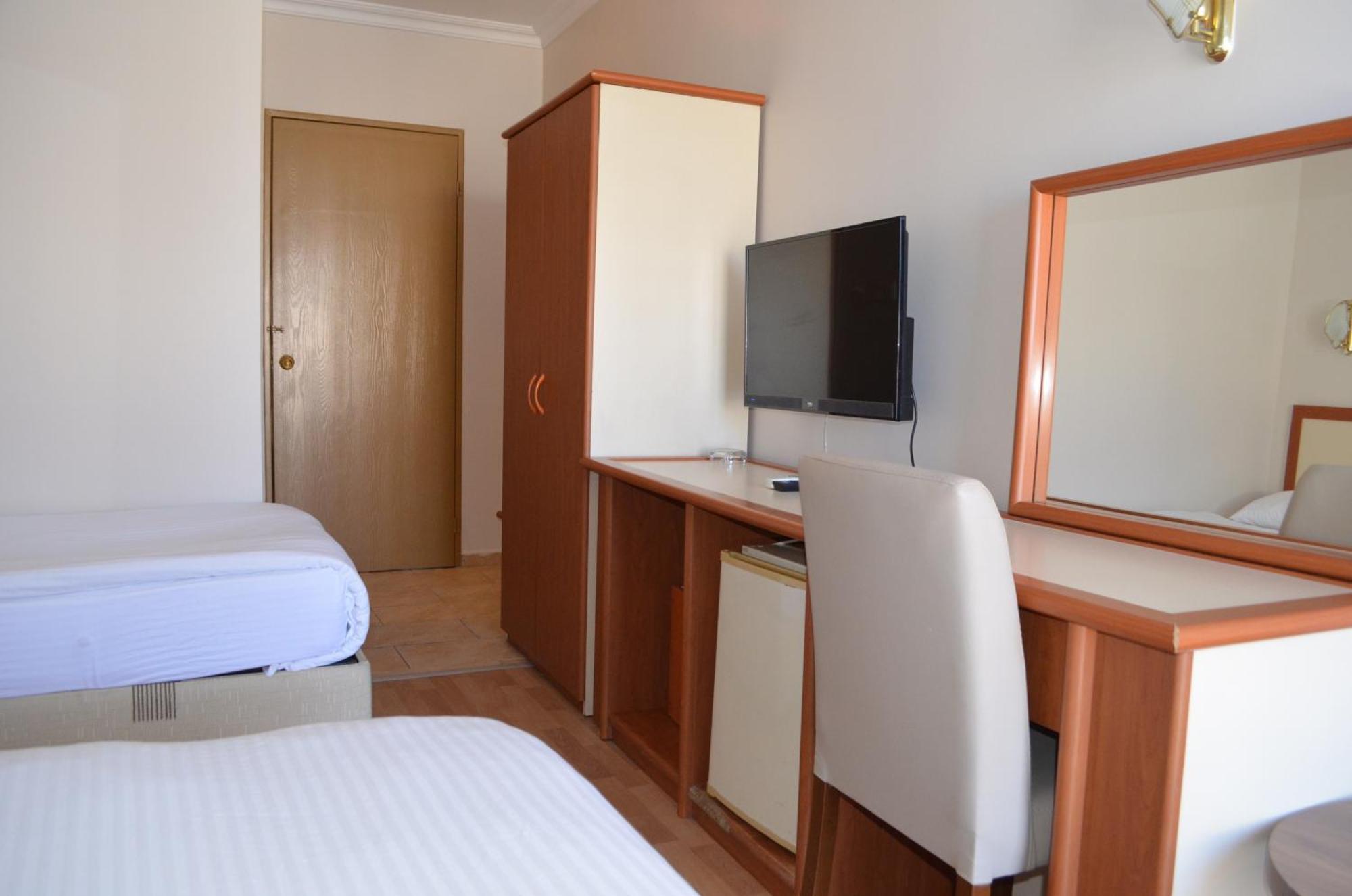 Grand Milano Hotel Ayvalı Værelse billede
